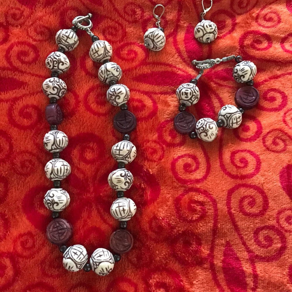 Necklace set